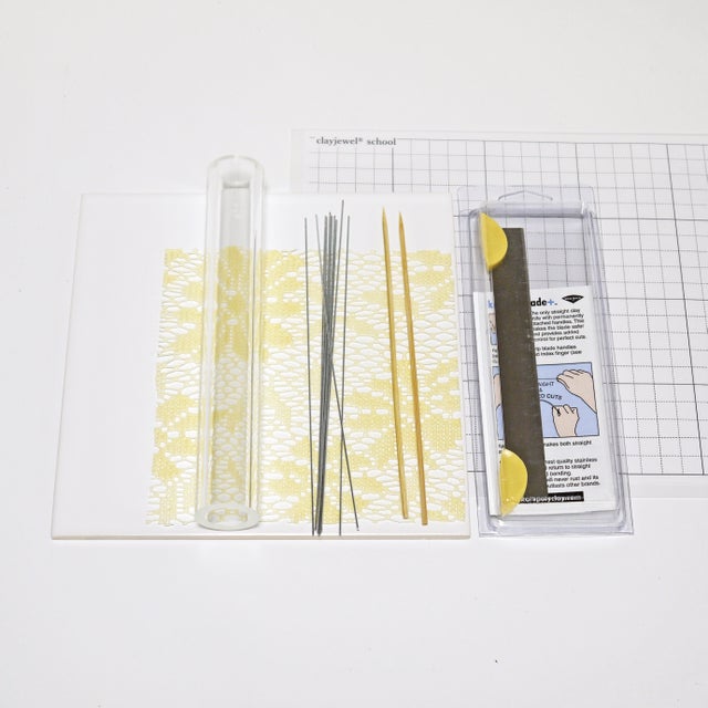 新品　ポリマークレイ入門セット Amazon.co.jp: Shuttle Art オーブン粘土 ポリマークレイ 82色セット